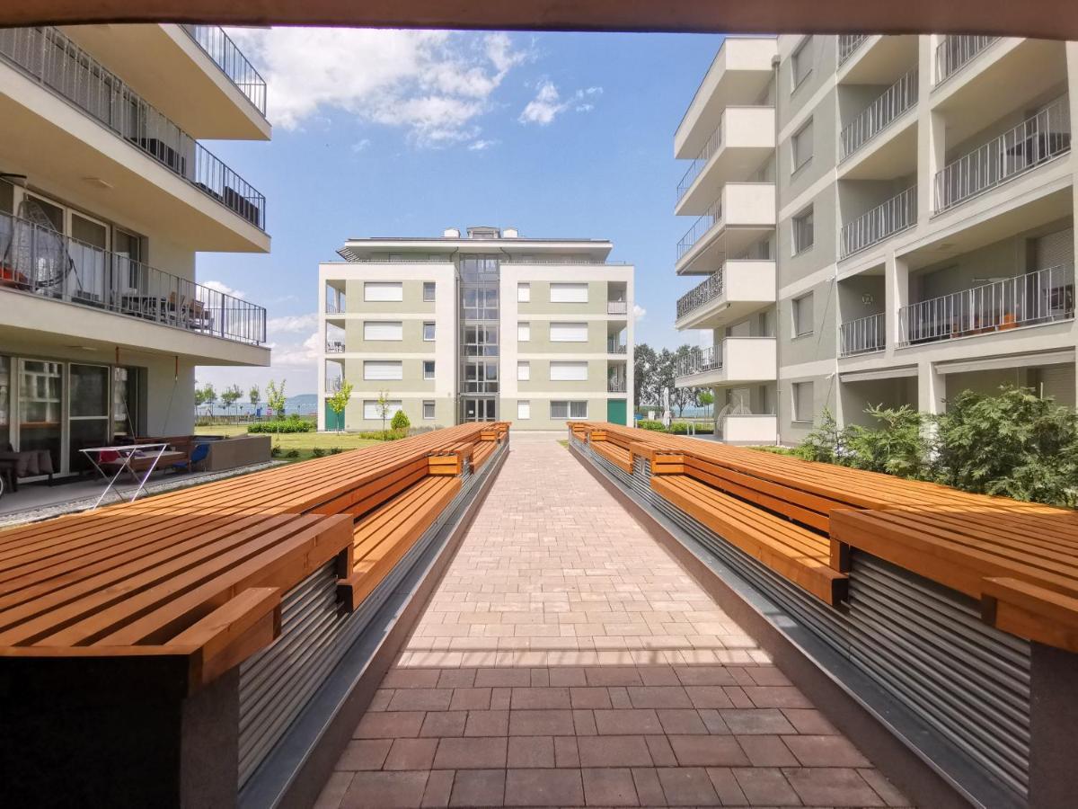 Vízpart Honvéd Apartman Balatonlelle Extérieur photo