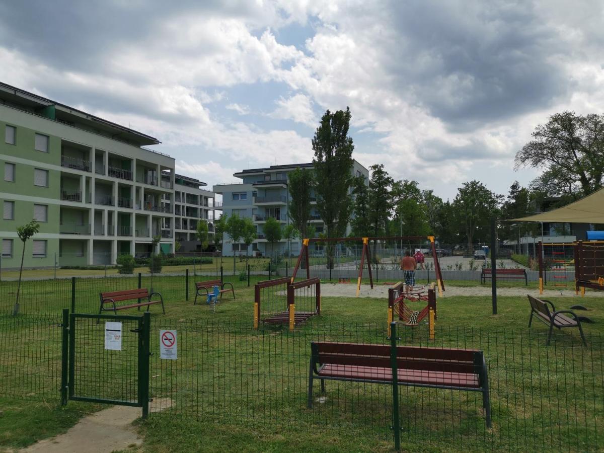 Vízpart Honvéd Apartman Balatonlelle Extérieur photo